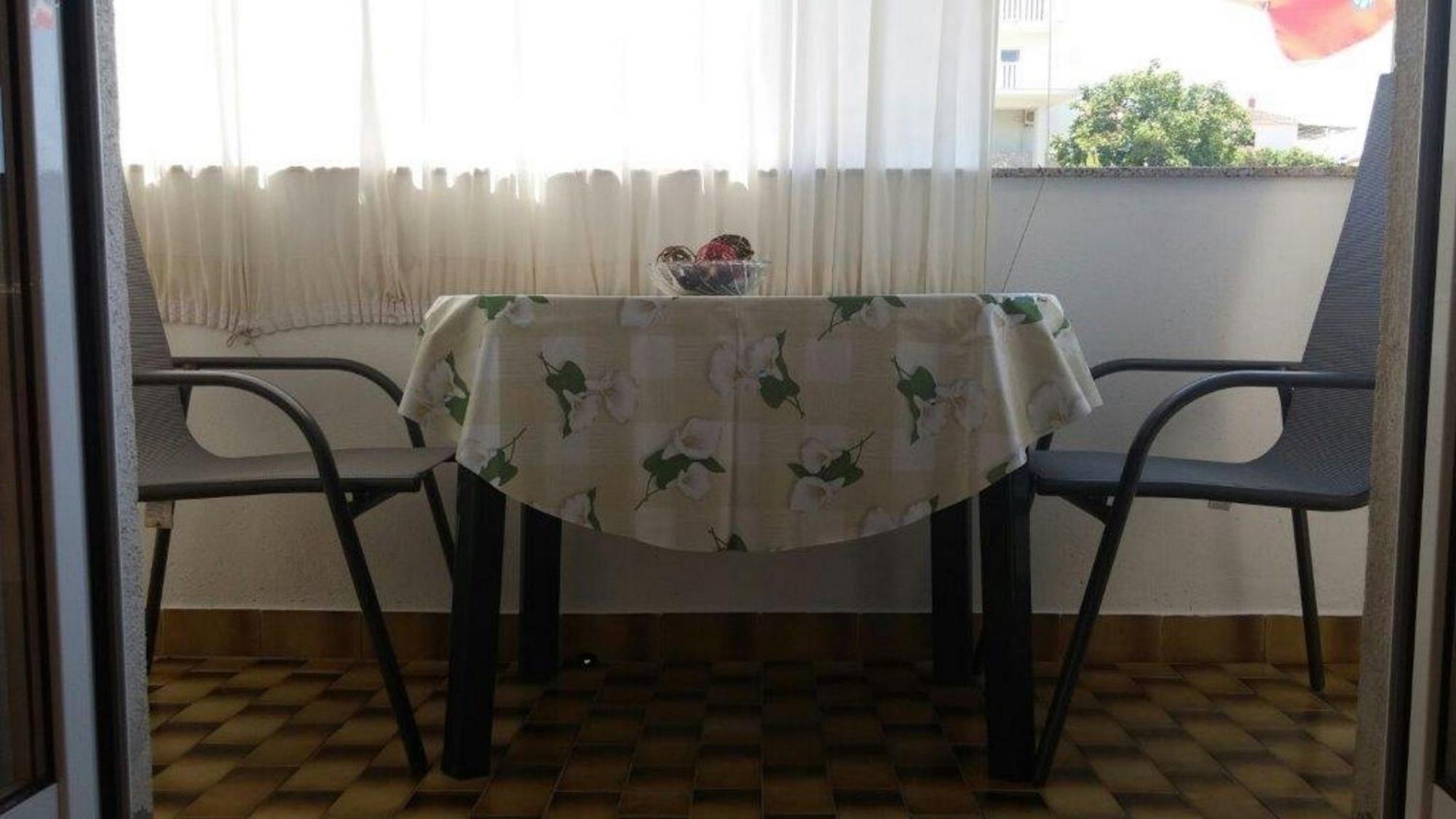 Apartments Tonci And Iris Primosten Room photo